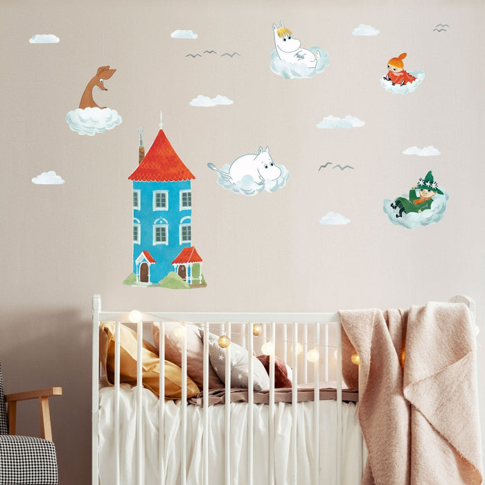 Petit autocollant mural Maison Moomin avec des nuages